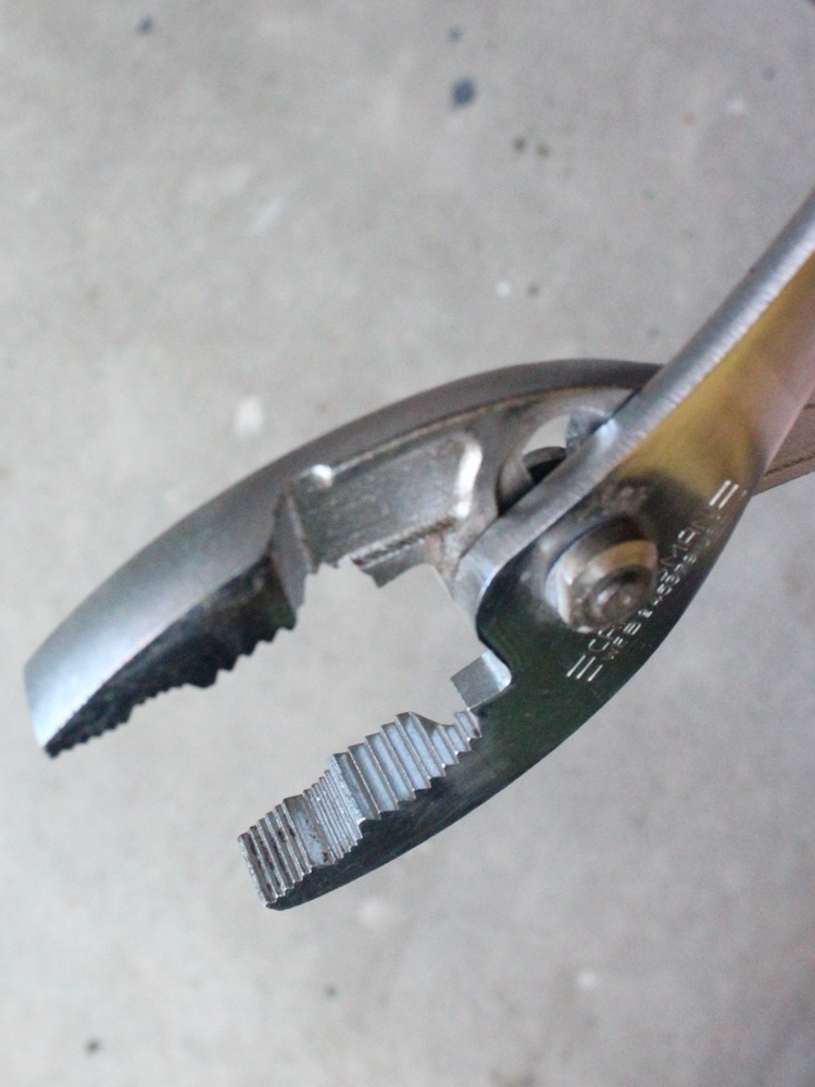 Locking Pliers + needlenose mixed brand 6pc