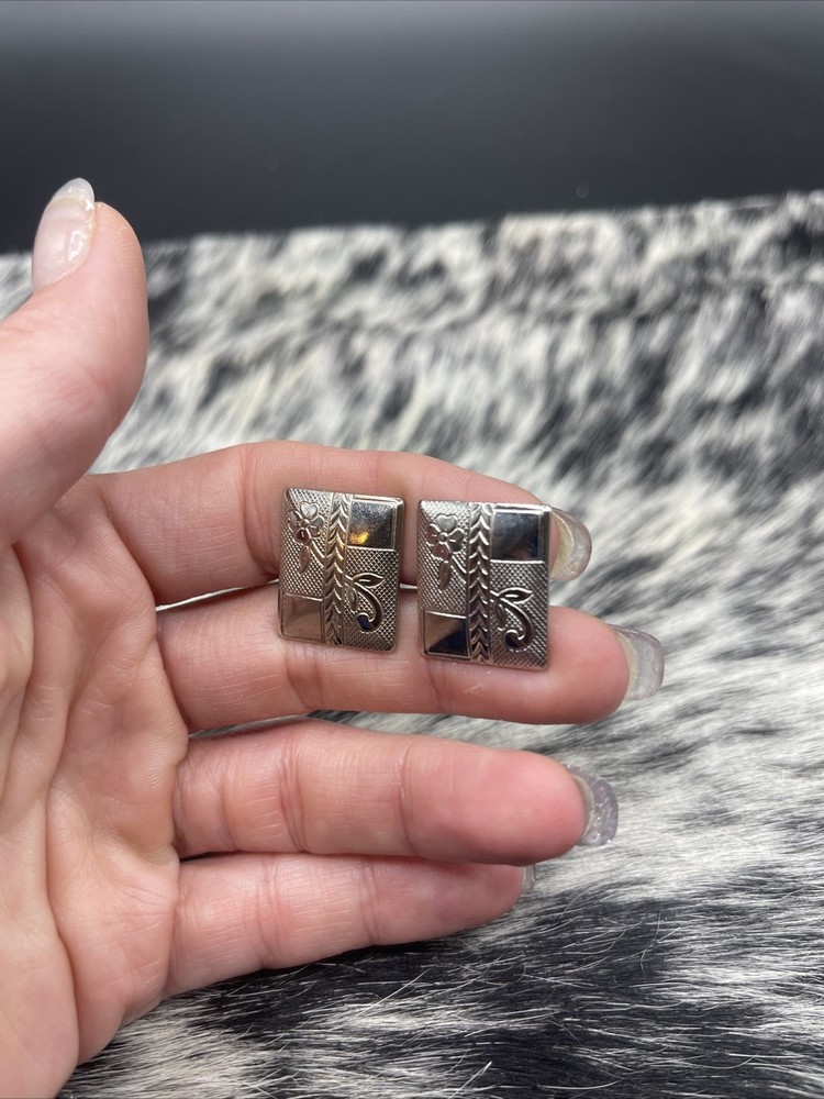 Stunning Silvertone Vintage Cuff Links #Q32