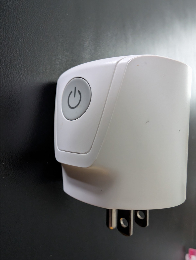 Samsung SmartThings Outlet STS-OUT-US-2 Zigbee Smart Outlet Plug