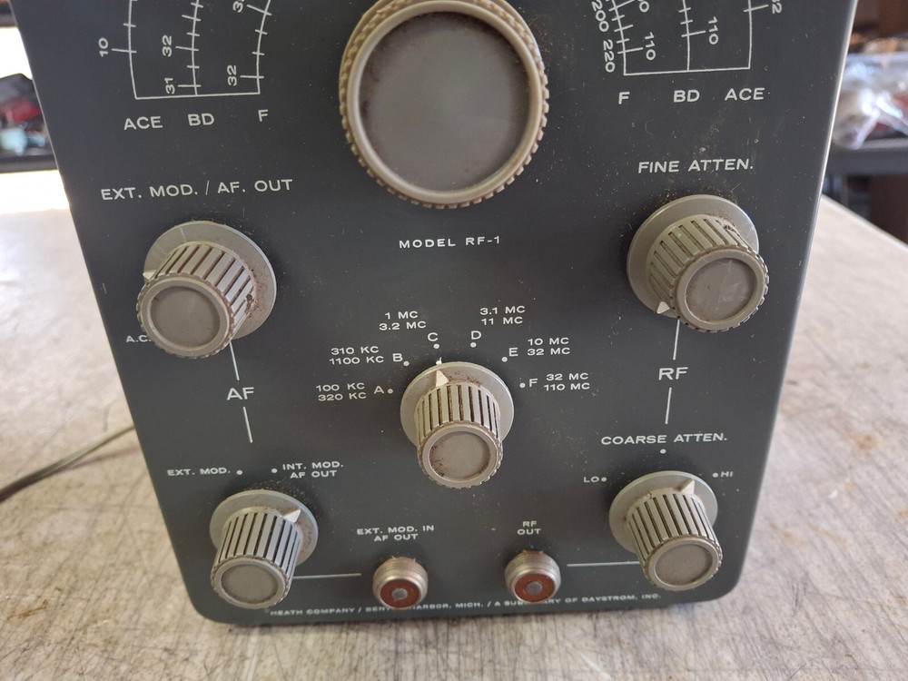 Vintage Ham Radio Heathkit RF-1 RF Signal Generator