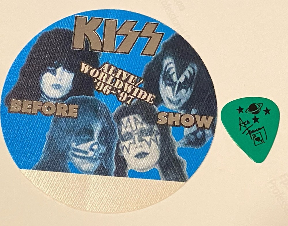 KISS Ace Frehley Farewell Black on Green guitar pick - Osaka, Japan 3/21 & Pass