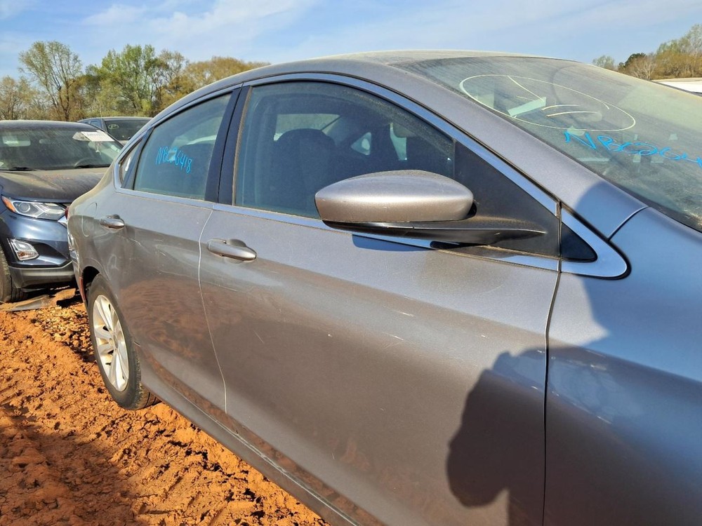 200 2016 Glove Box 5015842