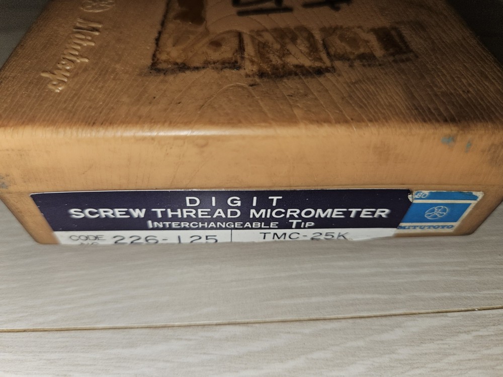 Mitutoyo 226-125 Interchangeable Anvil Screw Thread Micrometer 0 - 25mm Range