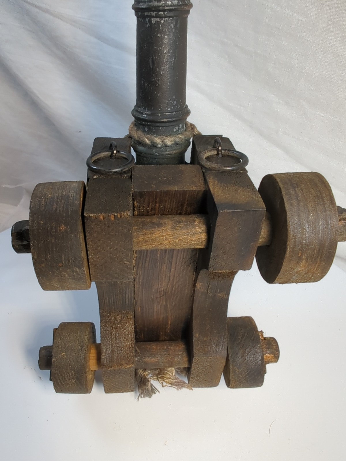 English Naval Cannon Replica XVII Century Cast Iron Oak Carriage NiceDetailing