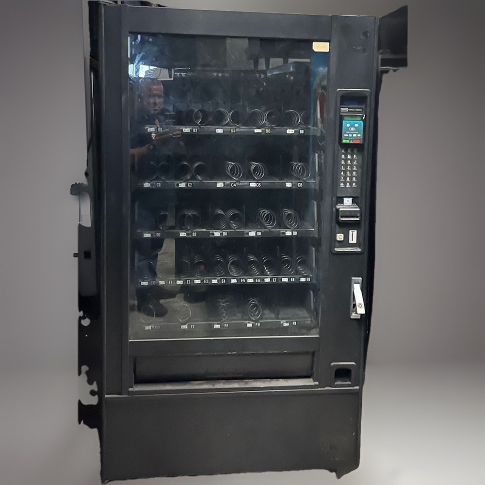 Crane 167 Snack Vending Machine
