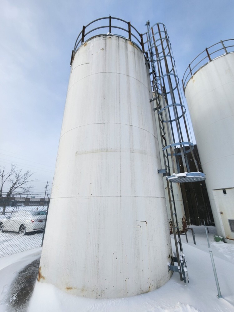 Plastic Resin Silo 1710 CuFt 24 ft Tall