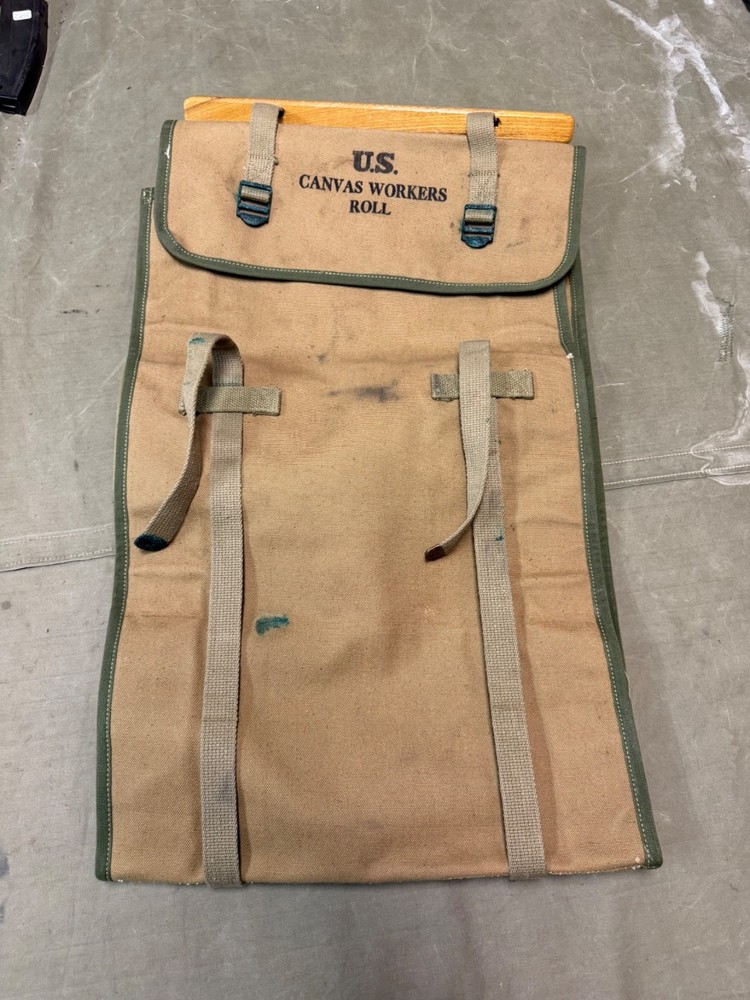 ORIGINAL WWII US ARMY INFANTRY CANVAS WORKERS ROLL CARRY CASE