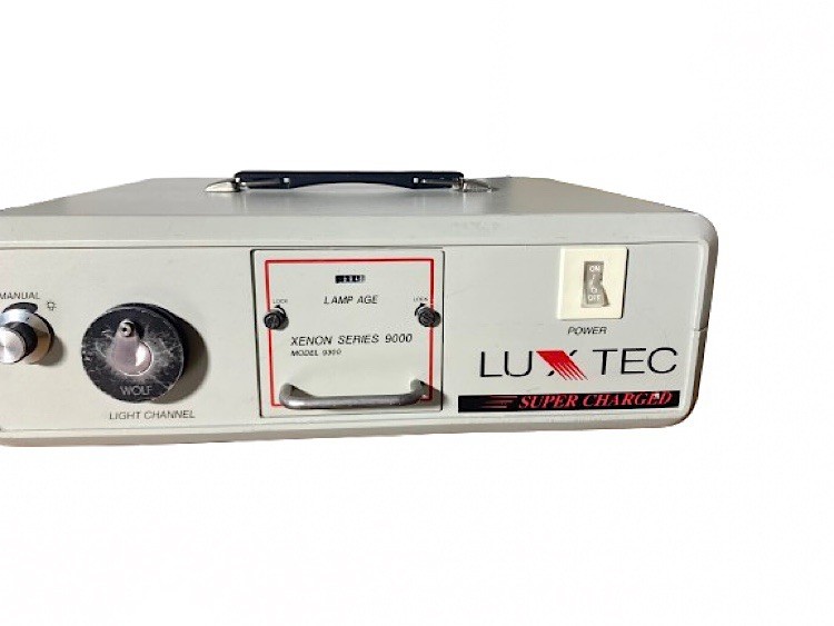 LUXTEC Xenon Series 9000 Model 9300 Light Source