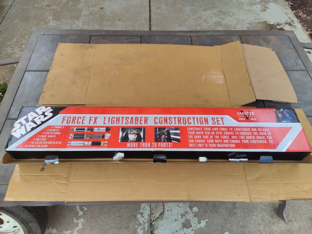 Star Wars Force FX Lightsaber Construction Set