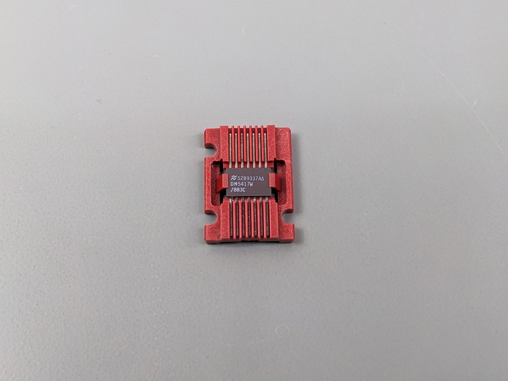 (2) Hex Buffer ICs, DM5417W (7417) Flat Pack SMD