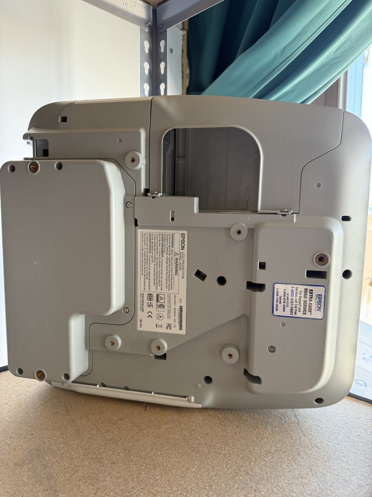 Epson LCD Projector Powerlite 685W Model H744A