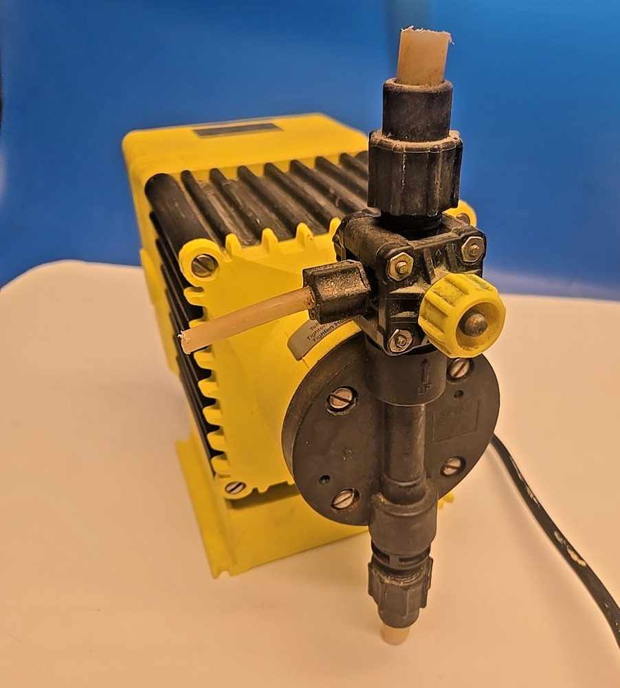 LMI MILTON ROY C931-313SI Microprocessor Dosing PUMP 8GPH 60 PSI