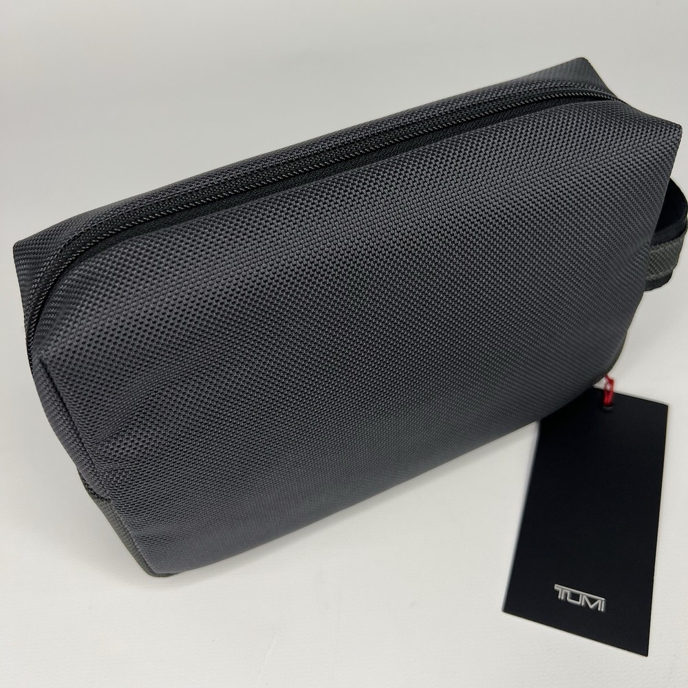 TUMI Travel Kit Medium Accessory Pouch Seal Grey