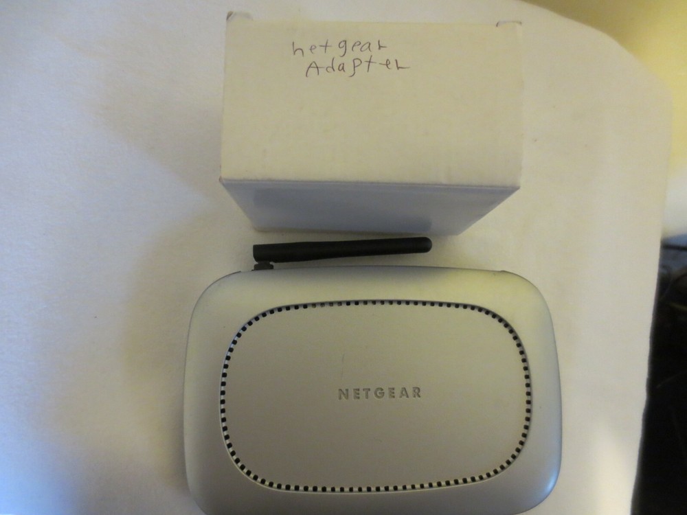 Netgear WGR614 v4 Wireless Router 54 mps used Installation CD & Instructions