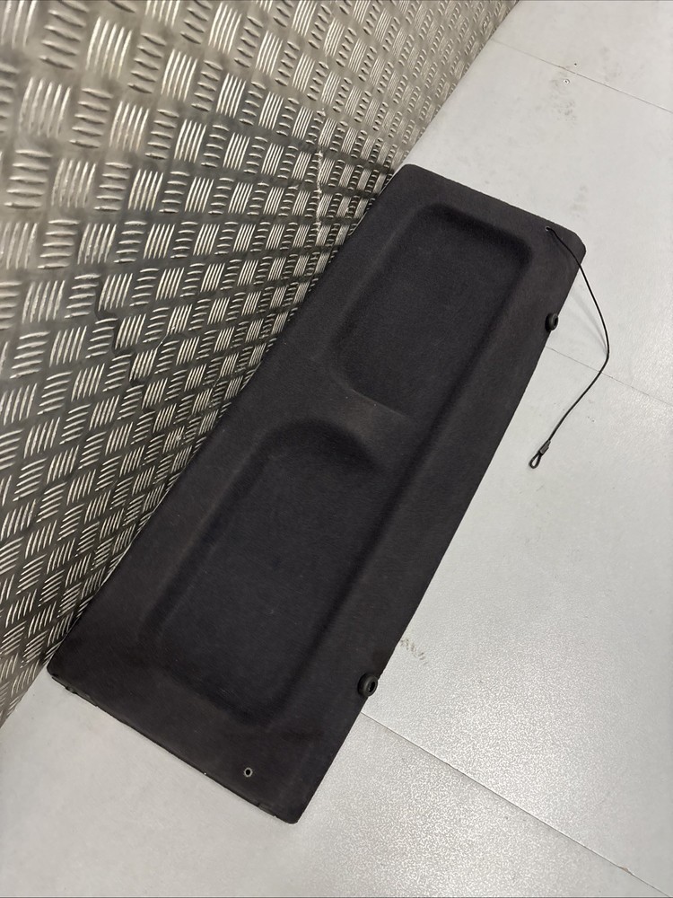 2003-2009 HYUNDAI GETZ PARCEL SHELF / LOAD COVER MISSING ONE STRAP RefB