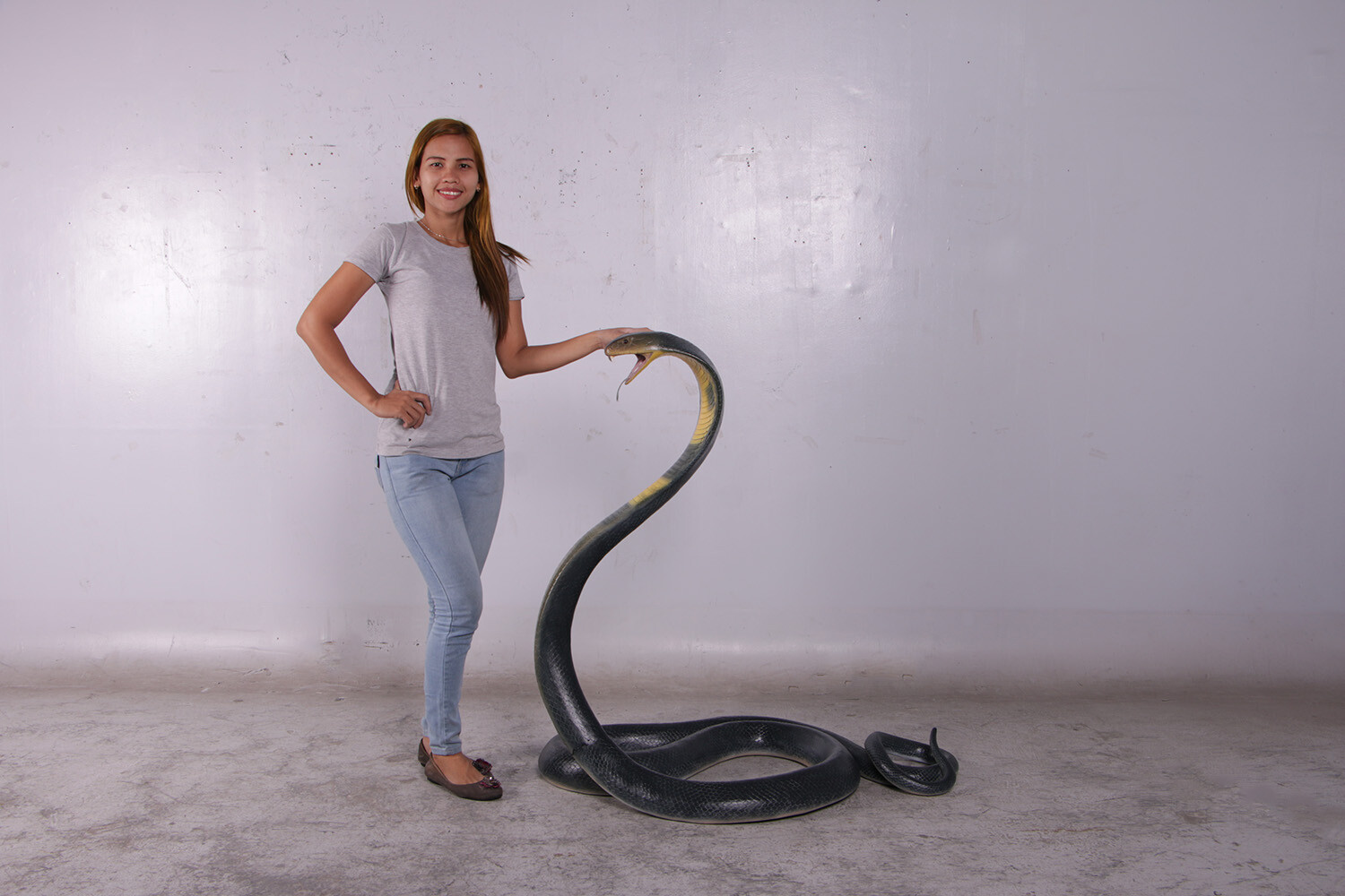 King Cobra Snake Life Size Resin Statue Jungle Decor Safari Reptile Display Prop