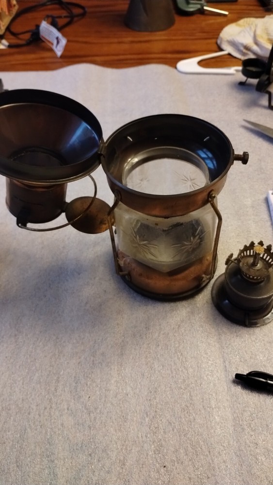 Penco Kerosene Brass Lamp Octagon Snowflake Globe