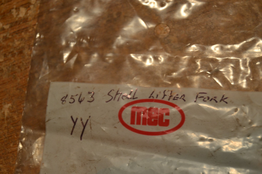 MEC P/N 8563 SHELL LIFTER FORK NOS