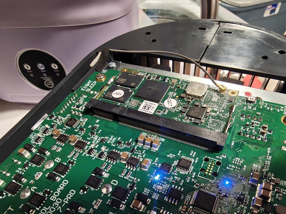 Eight Sleep Pod 3 Hub SOM (wireless, control) Board