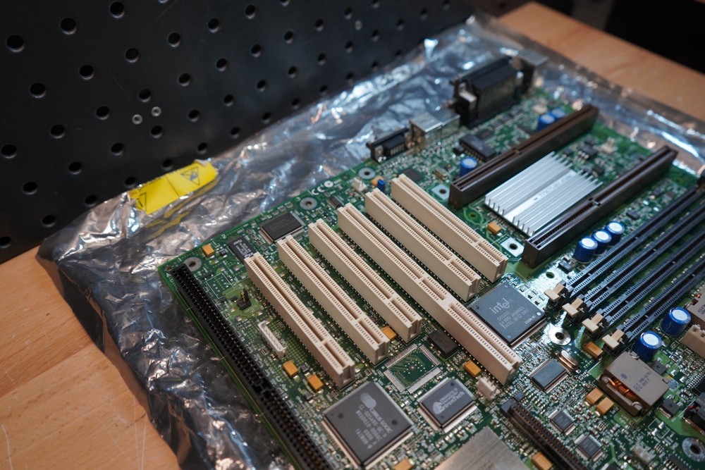 Intel L440GX Motherboard