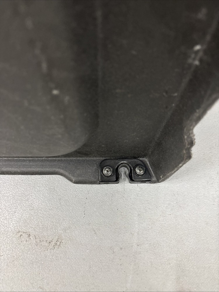 2003-2009 HYUNDAI GETZ PARCEL SHELF / LOAD COVER MISSING ONE STRAP RefB