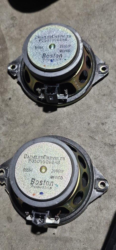 06-10 Boston Acoustic Stereo System