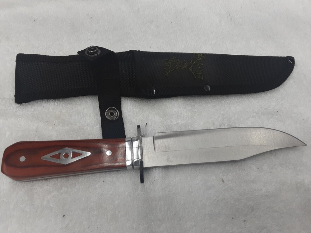 BUCK KNIVES 119.