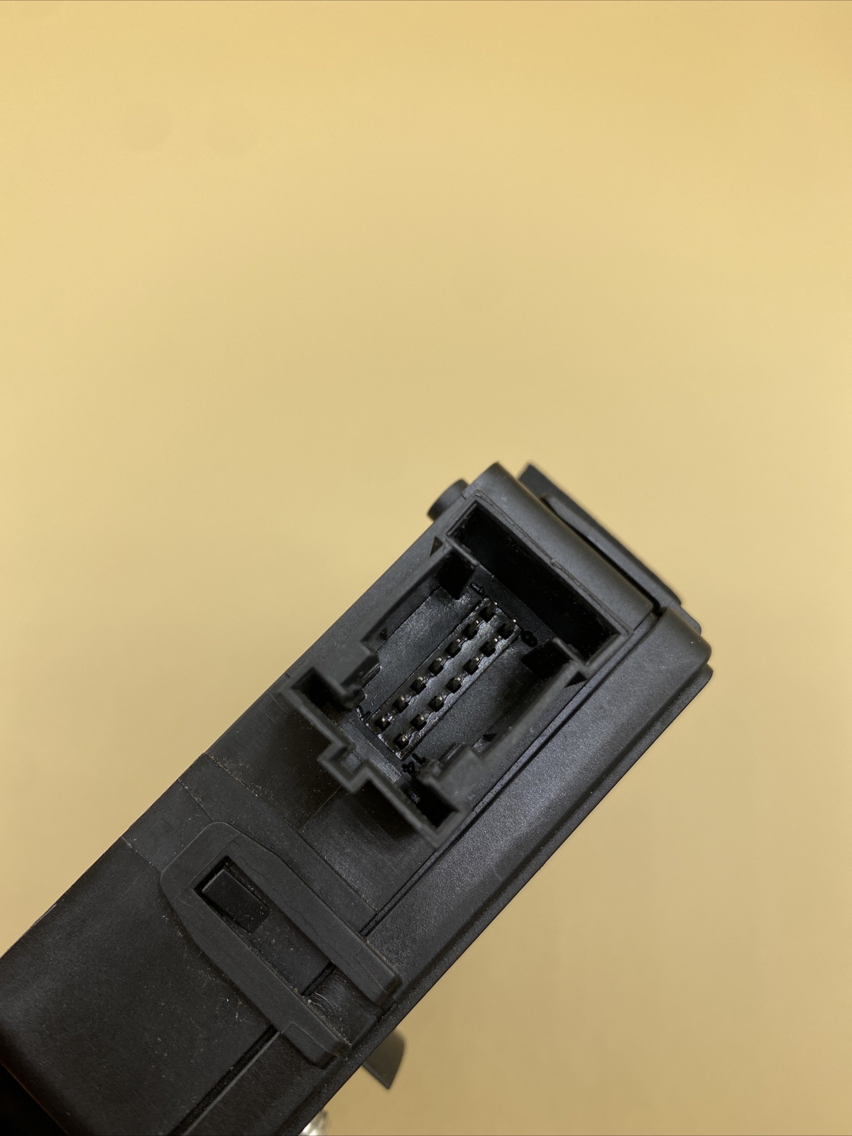 03-07 Mercedes W211 W219 CLS500 E550 CLS500 Trunk Battery Control Module OEM