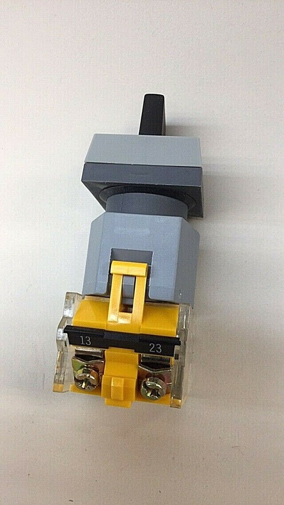 EAO 700.900.3 2-Position Selector Switch 600VAC Max.10A