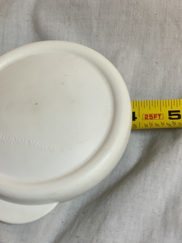 Tupperware Lid 3331A-2 white