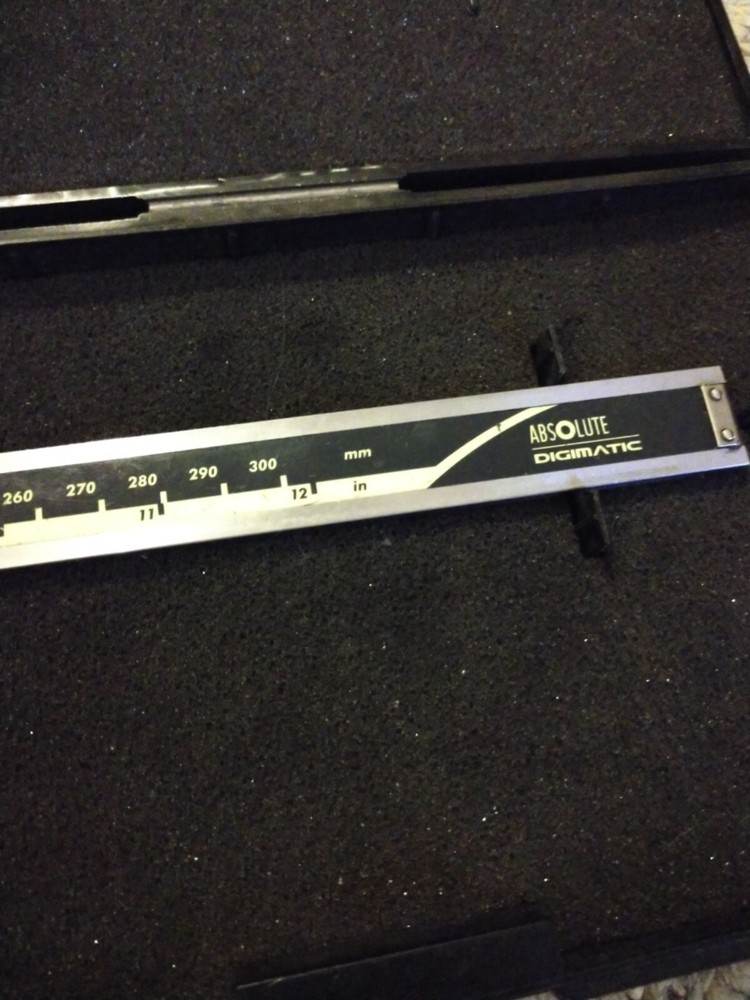 Mitutoyo Absolute Digimatic Digital Calipers 500-193 CD-12" CP Inside Outside