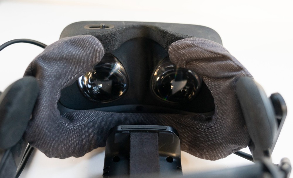 Oculus Rift CV1 VR Oculus Touch Headset + TPCast Wireless Adapter + 3 Sensors