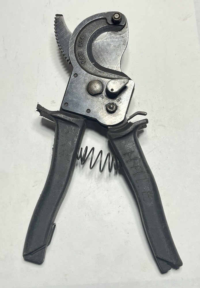 Greenlee 752 Ratcheting Cable Cutter Used