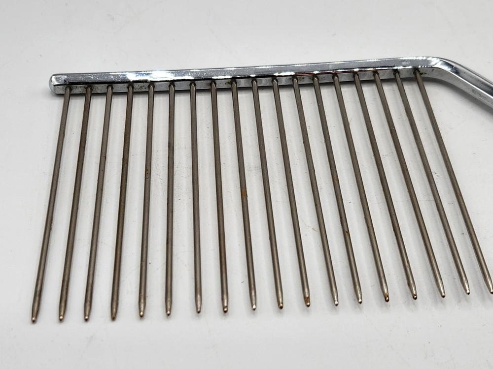 MCM Red Bakelite / Cake Comb / Cake Cutter