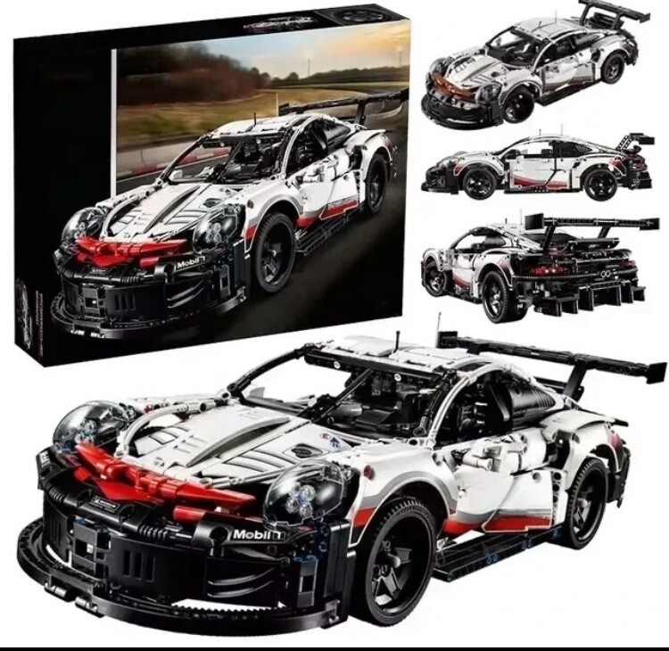 Create Your Dream Car: 1580pcs Porsche 911 RSR Technical Model Blocks!