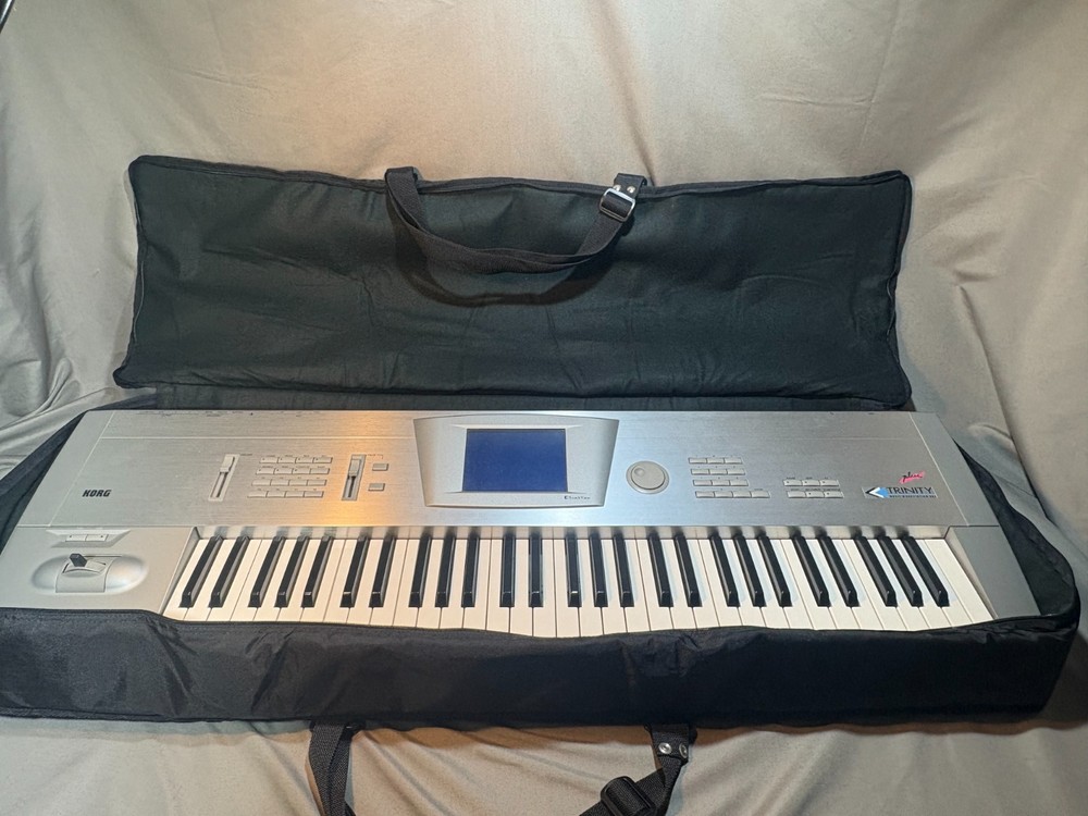 KORG TRINITY Plus 61-Key Keyboard Synthesizer with soft case