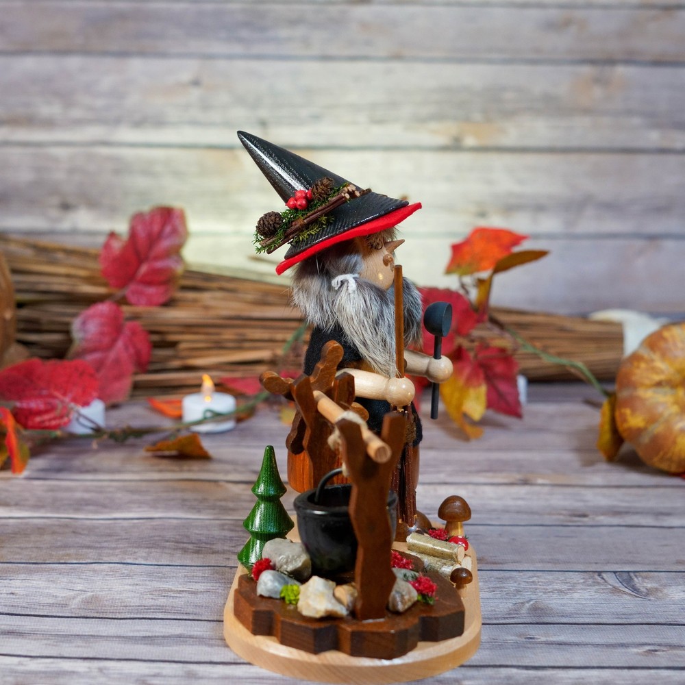 Smoker - Witch with Cauldron