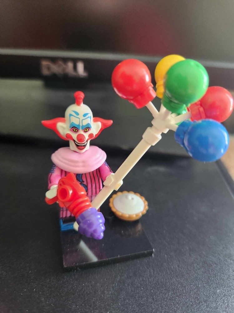MINI KILLER KLOWNS CUSTOM Made & Printed JUMBO Plus Pie & Base