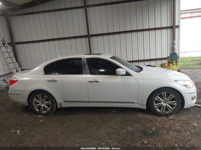 GENESIS 2010 Glove Box 4723328