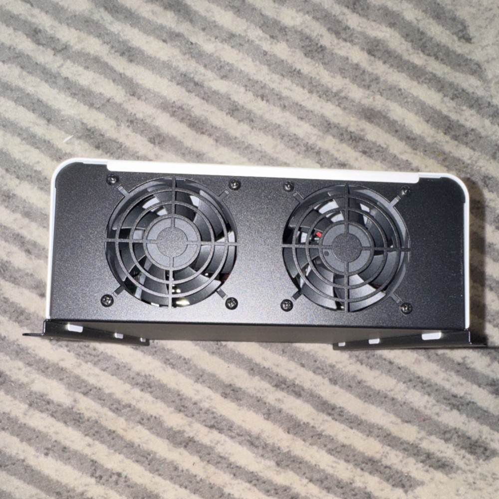 Powland MPPT Solar Charge Controller LCD Display LED Indicator Cooling Fan