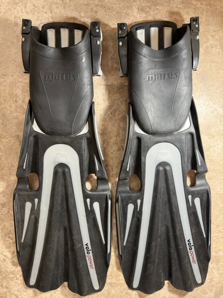 Mares Volo Power Fins Small missing buckles