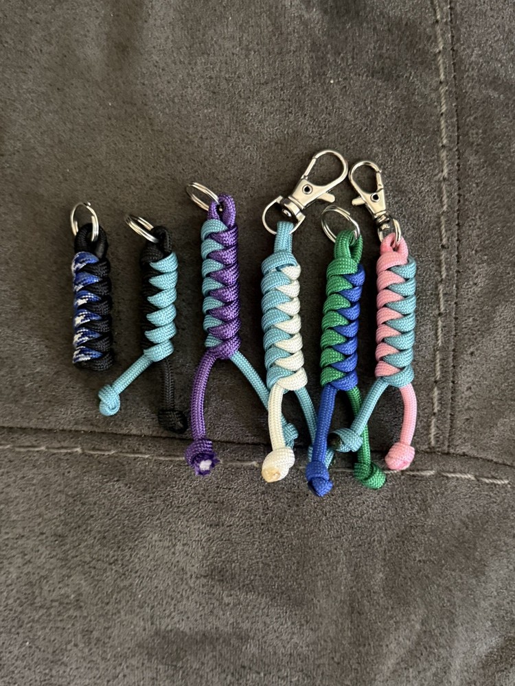 Multi Color Paracord Mini Keychain/Zipper Pull Key Ring