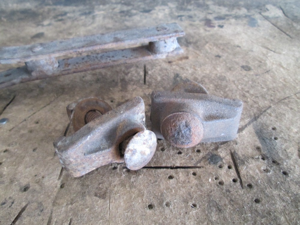 Samson Windmill Model M Pump Rod Guide mounting Clamp Castings, Pair
