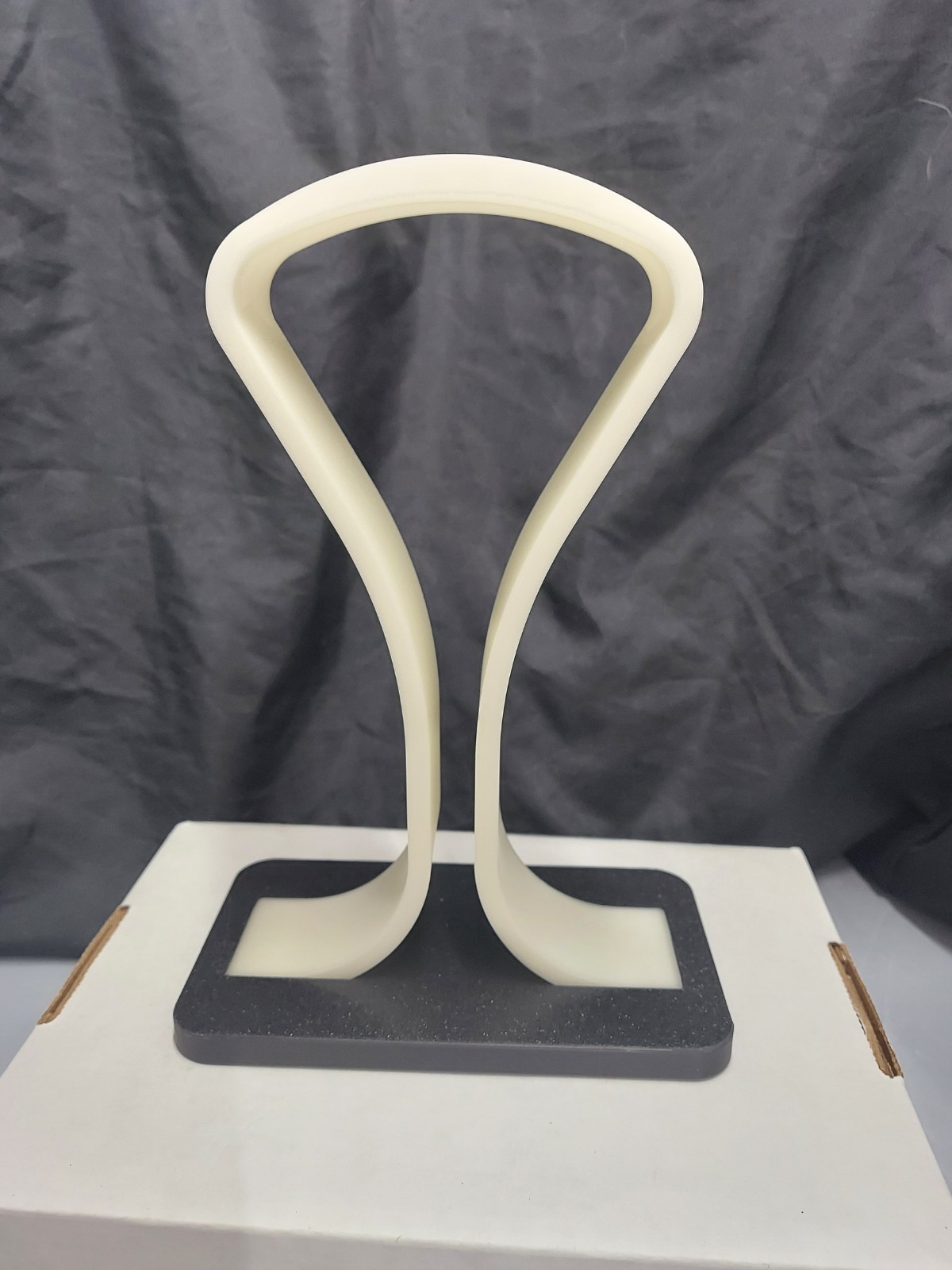 Modern Design Headphone Stand Office  Gaming Music Free Shipping Glow In Dark