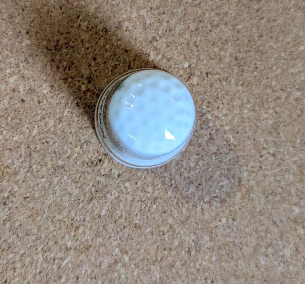 Fine Bone China "Clevedon" One Inch Thimble.