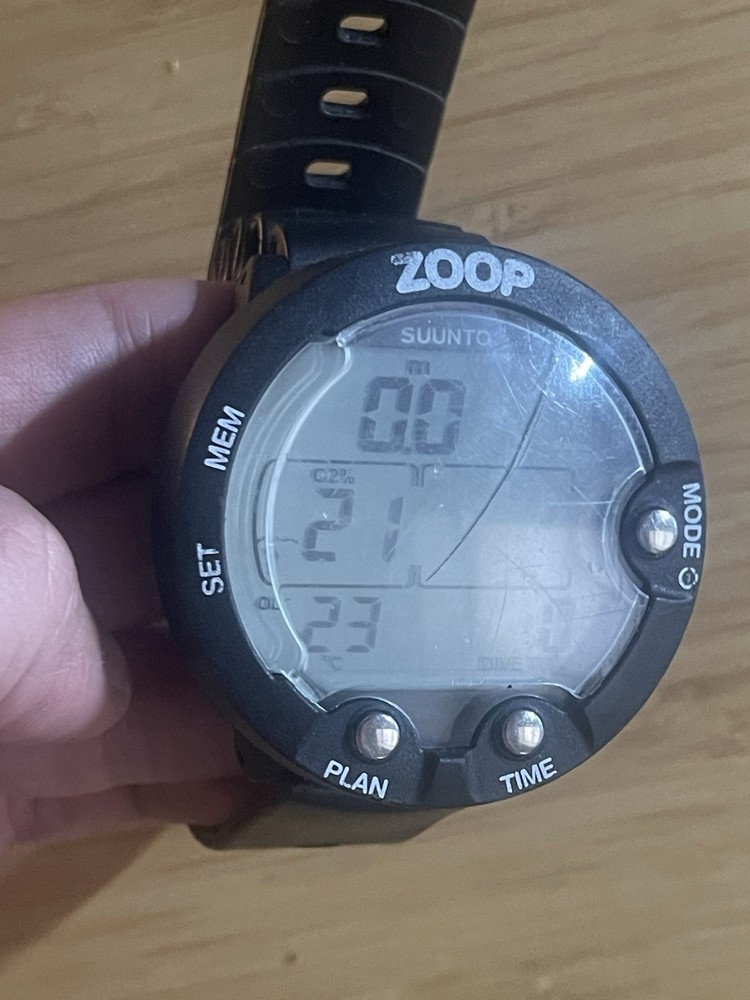 Suunto Zoop Nitrox Compatible Dive Computer (Old Version Without USB)