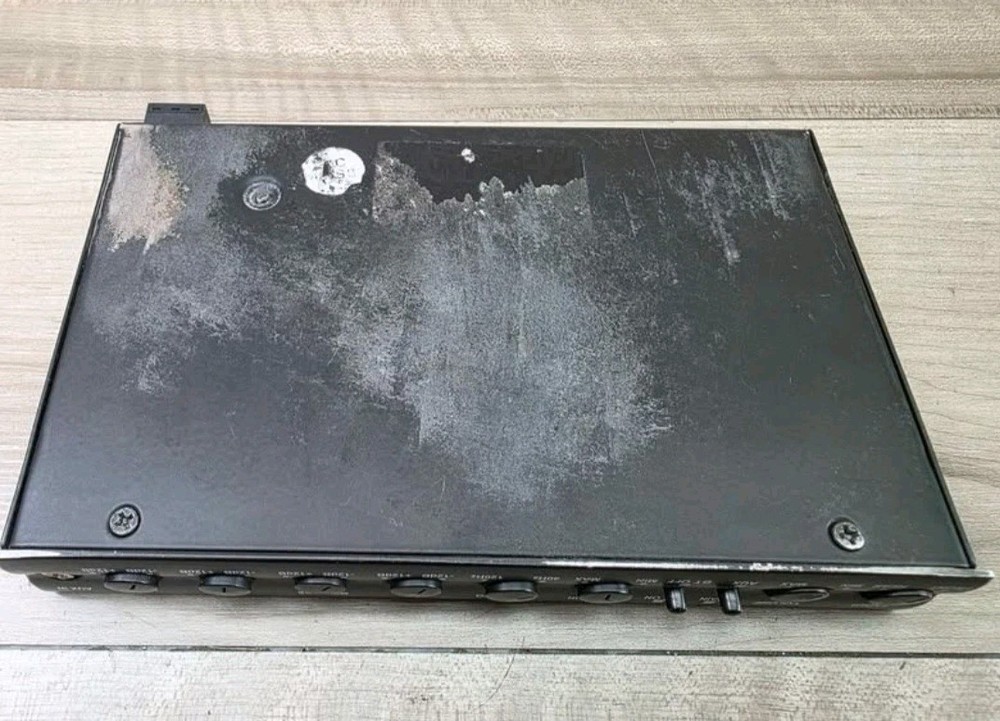 Untested. Earthquake Sound Eq-4000bt V1 4-Band Parametric Equalizer + plug