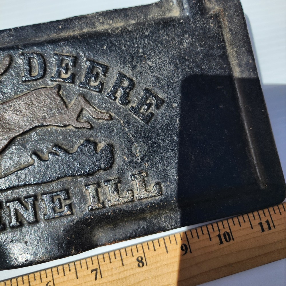 John Deere Cast Iron Toolbox Lid Z221