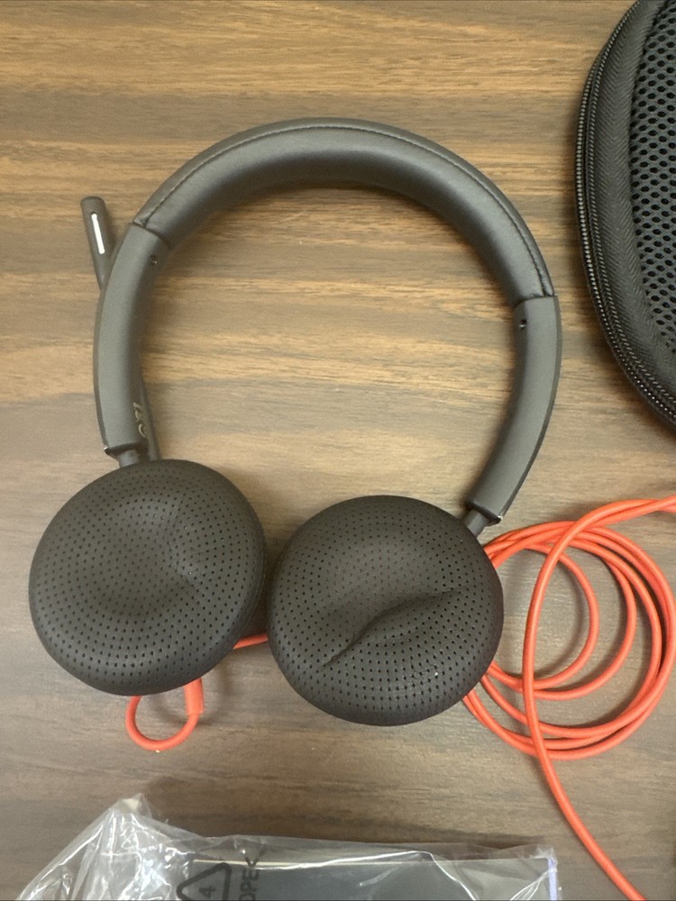 Poly Blackwire 3300 Series USB Wired On-Ear Headset + Case — Excellent