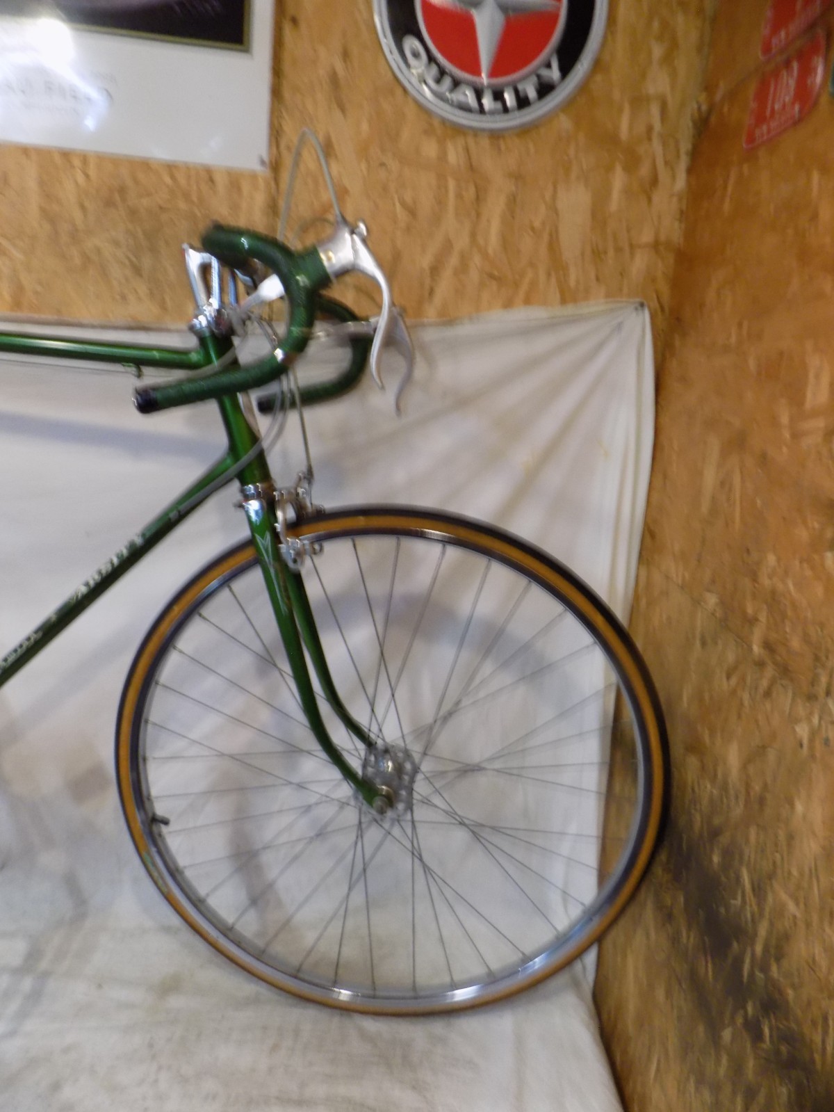 1972 SCHWINN VARSITY MENS 10-SPEED CAMPUS GREEN ROAD BIKE CONTINENTAL RACER 27